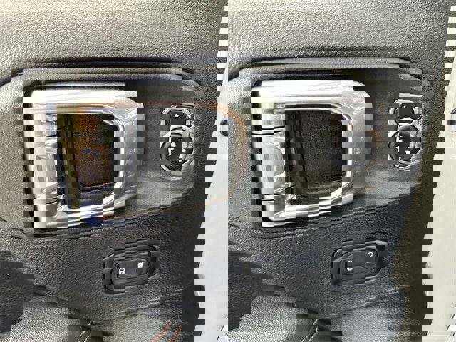 Used 2025 Jeep Gladiator Rubicon w/ Convenience Group image 24