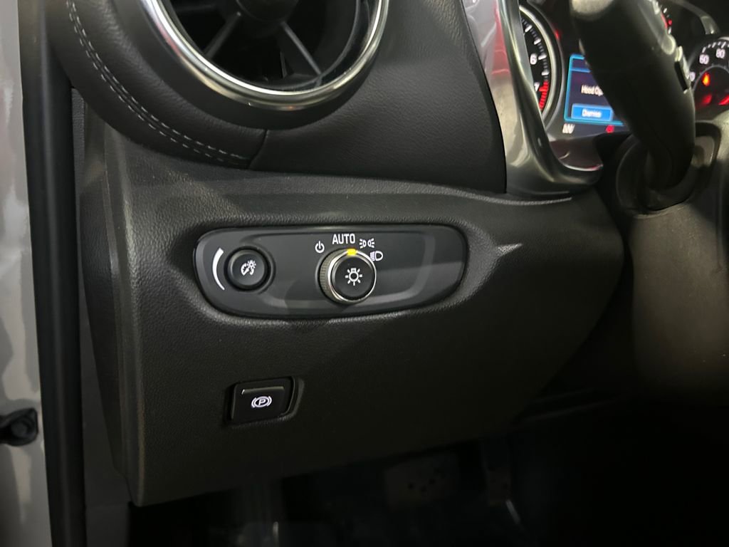 Used 2021 Chevrolet Blazer LT image 22