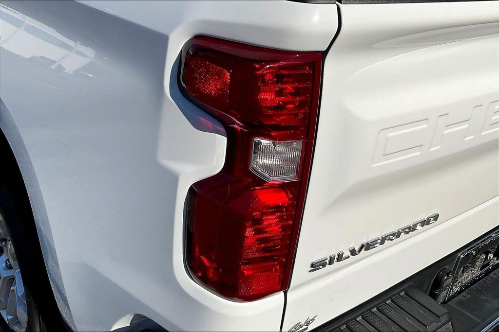 Used 2022 Chevrolet Silverado 1500 LT w/ Protection Package RWD image 27