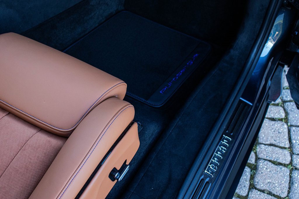 Certified 2024 Ferrari Purosangue Base image 53