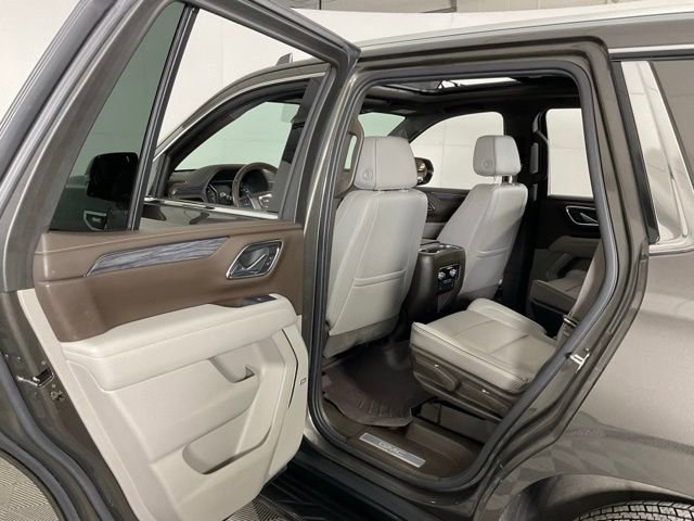 Used 2021 GMC Yukon SLT w/ SLT Premium Package image 34