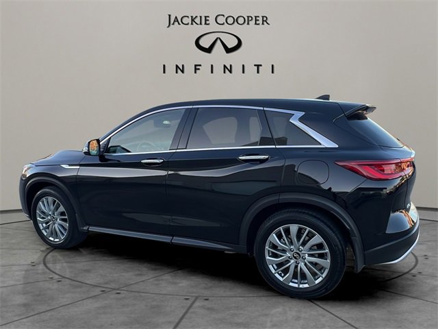 Certified 2025 INFINITI QX50 Pure image 3