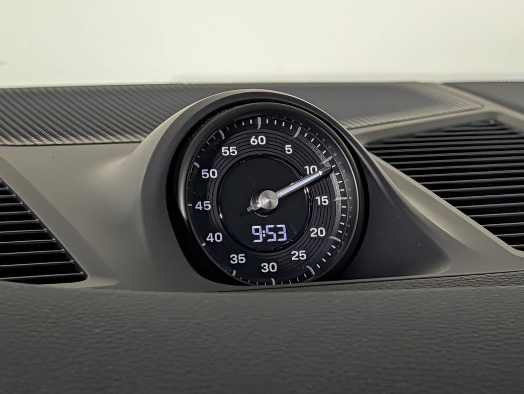 New 2026 Porsche Cayenne Coupe AWD/4WD image 32