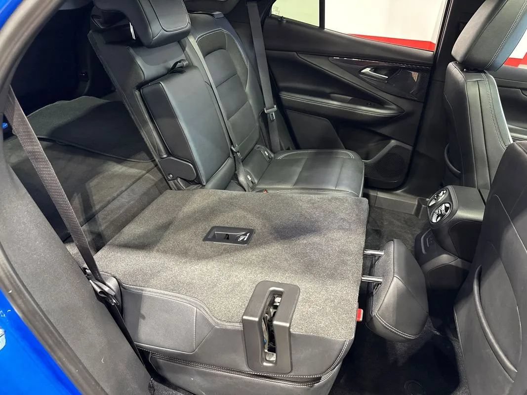 Used 2024 Chevrolet Blazer EV LT AWD/4WD image 95