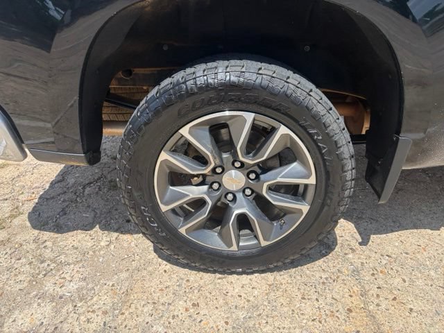 Used 2024 Chevrolet Silverado 1500 LT AWD/4WD image 9