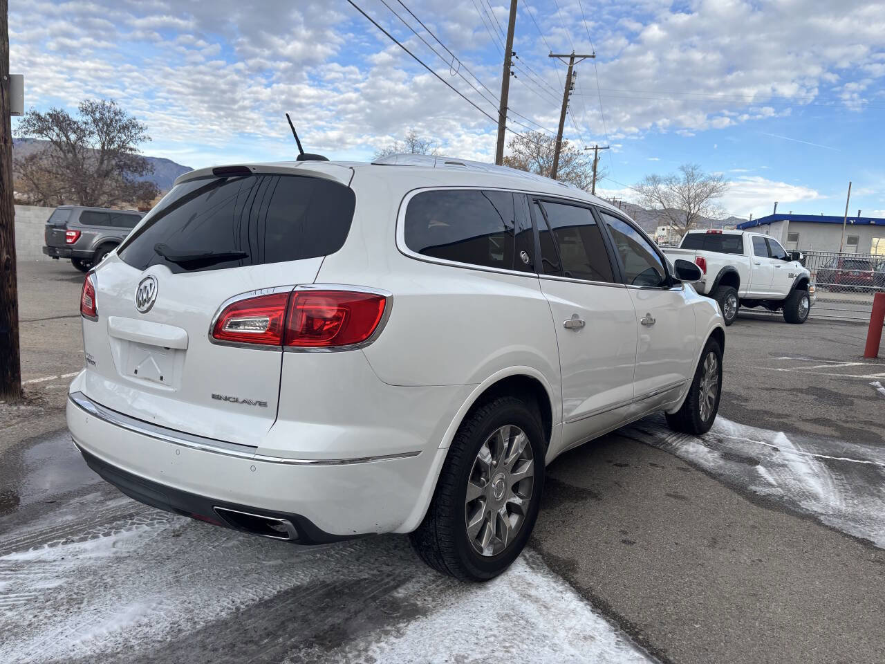 Used 2017 Buick Enclave Premium w/ Experience Buick Package image 7
