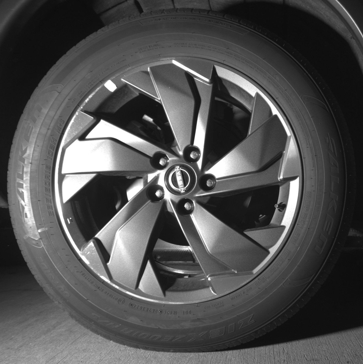 Used 2025 Nissan Rogue SV FWD image 15