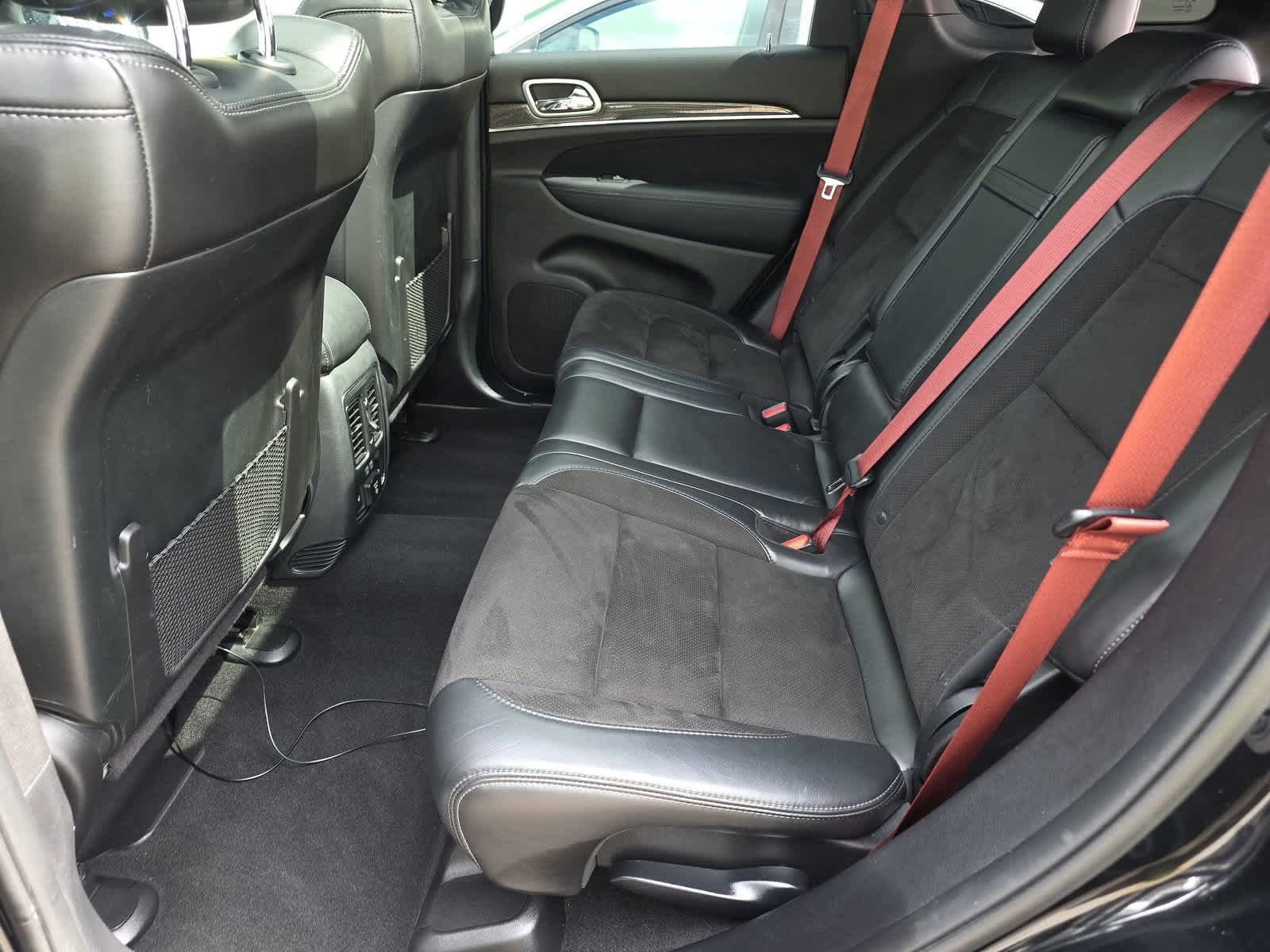 Used 2019 Jeep Grand Cherokee SRT image 18