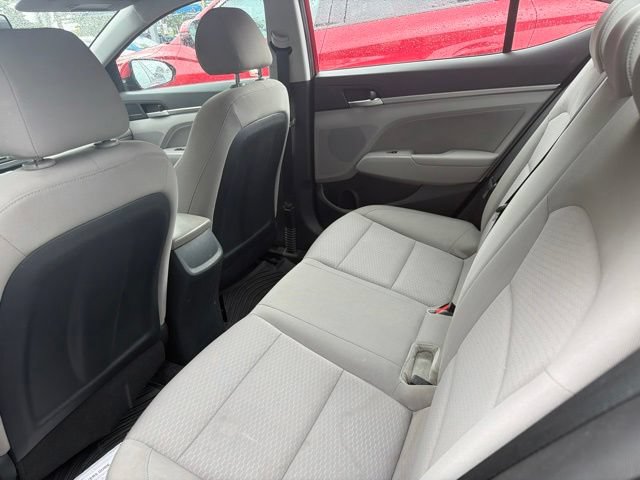 Used 2020 Hyundai Elantra SEL w/ Winter Weather Package FWD image 8
