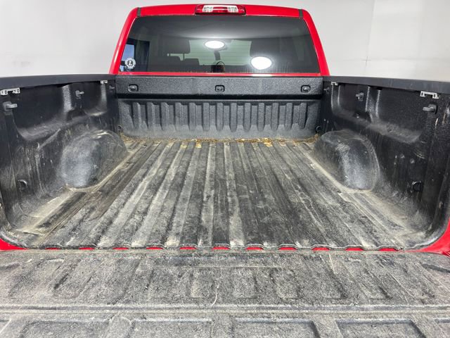 Used 2018 Chevrolet Silverado 1500 LT w/ LT Eassist Package AWD/4WD image 12