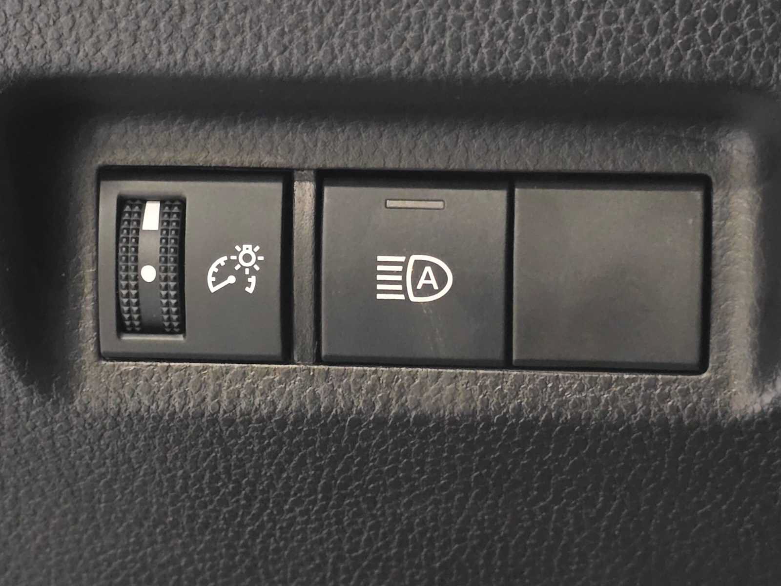 Certified 2025 Toyota RAV4 XLE AWD/4WD image 18