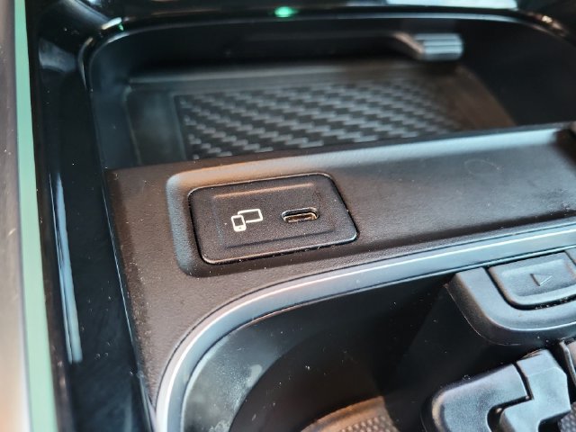 Used 2022 Mercedes-Benz GLB 250 4MATIC image 22