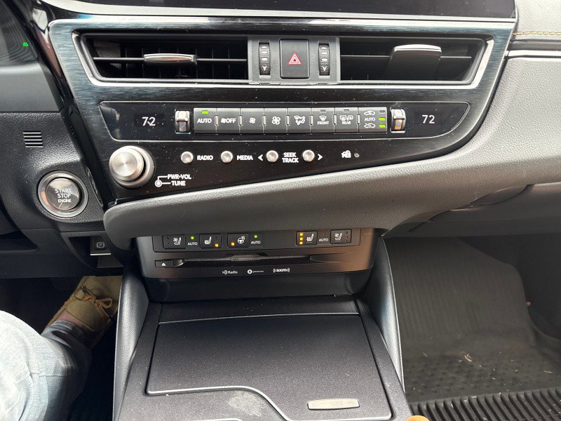 Used 2022 Lexus ES 350 w/ Premium Package image 40