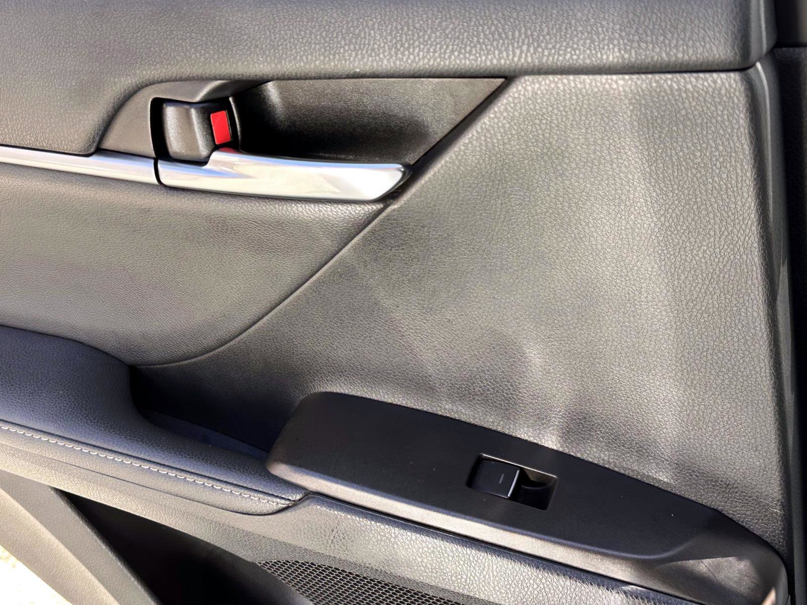 Used 2022 Toyota Camry XSE image 23