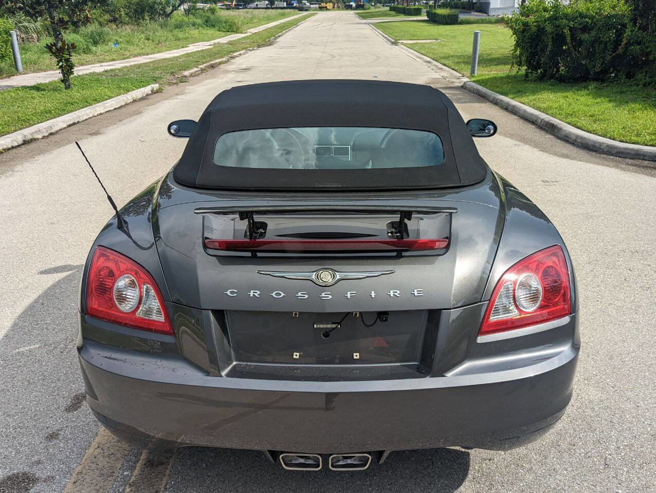 Used 2005 Chrysler Crossfire Limited image 5