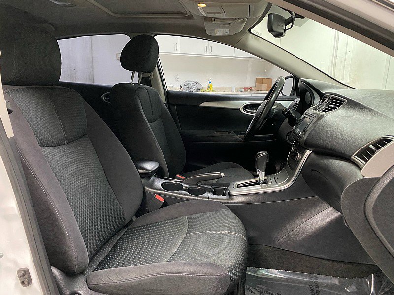 Used 2013 Nissan Sentra SR w/ Premium Pkg image 16