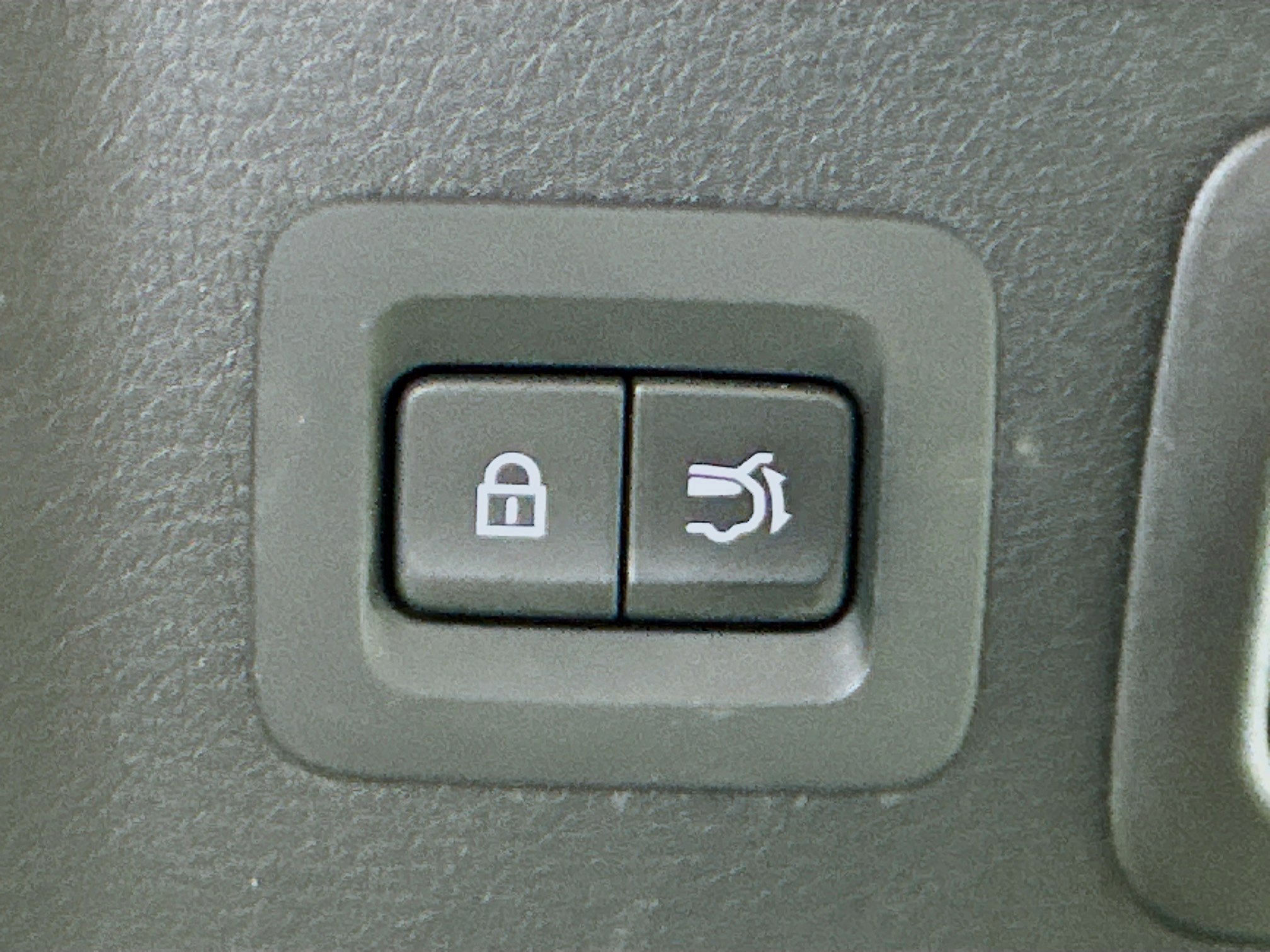 Used 2024 MAZDA CX-90 Plug-In Hybrid w/ Preferred AWD/4WD image 31