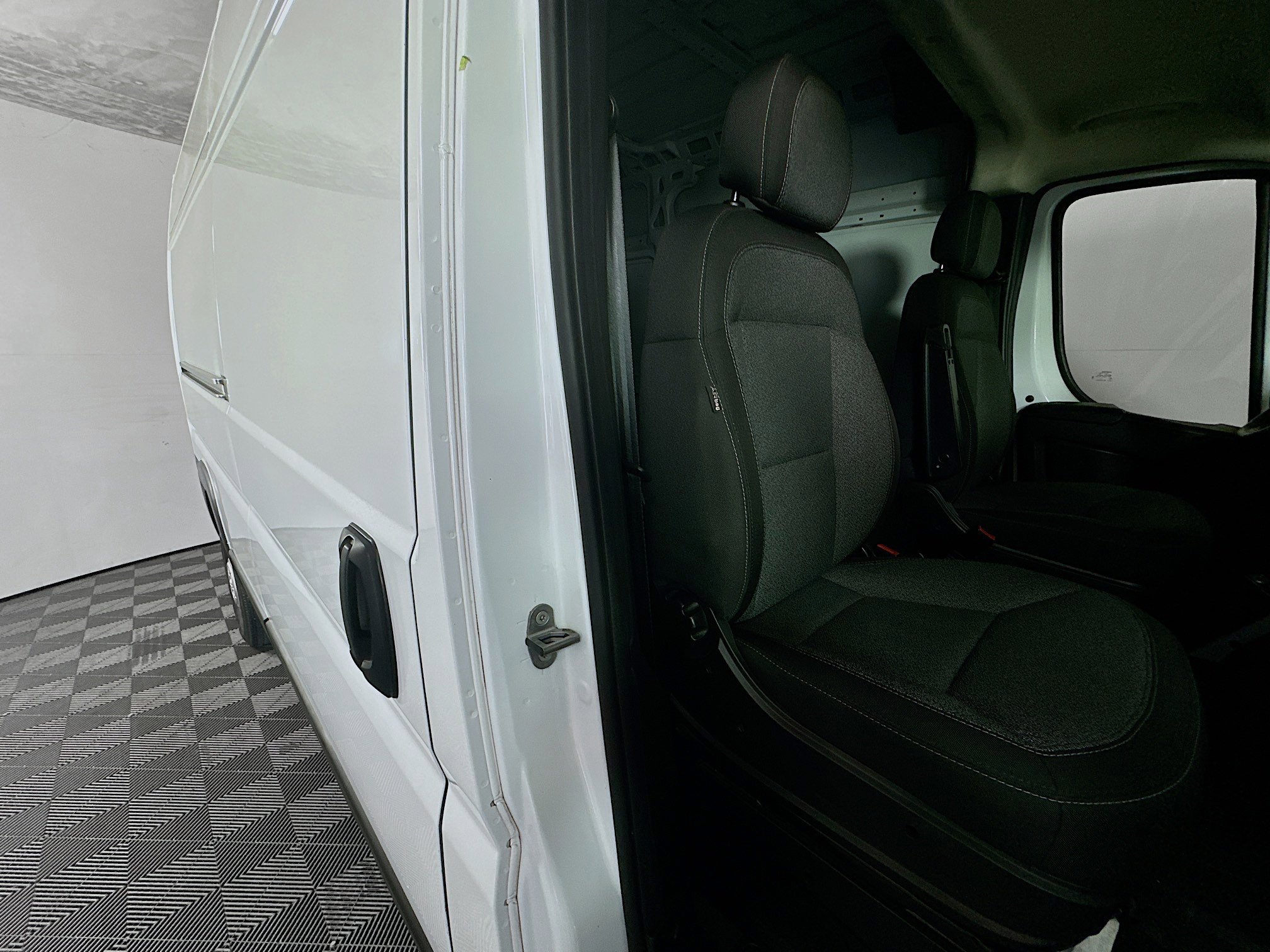 Used 2023 RAM ProMaster 2500 FWD image 26