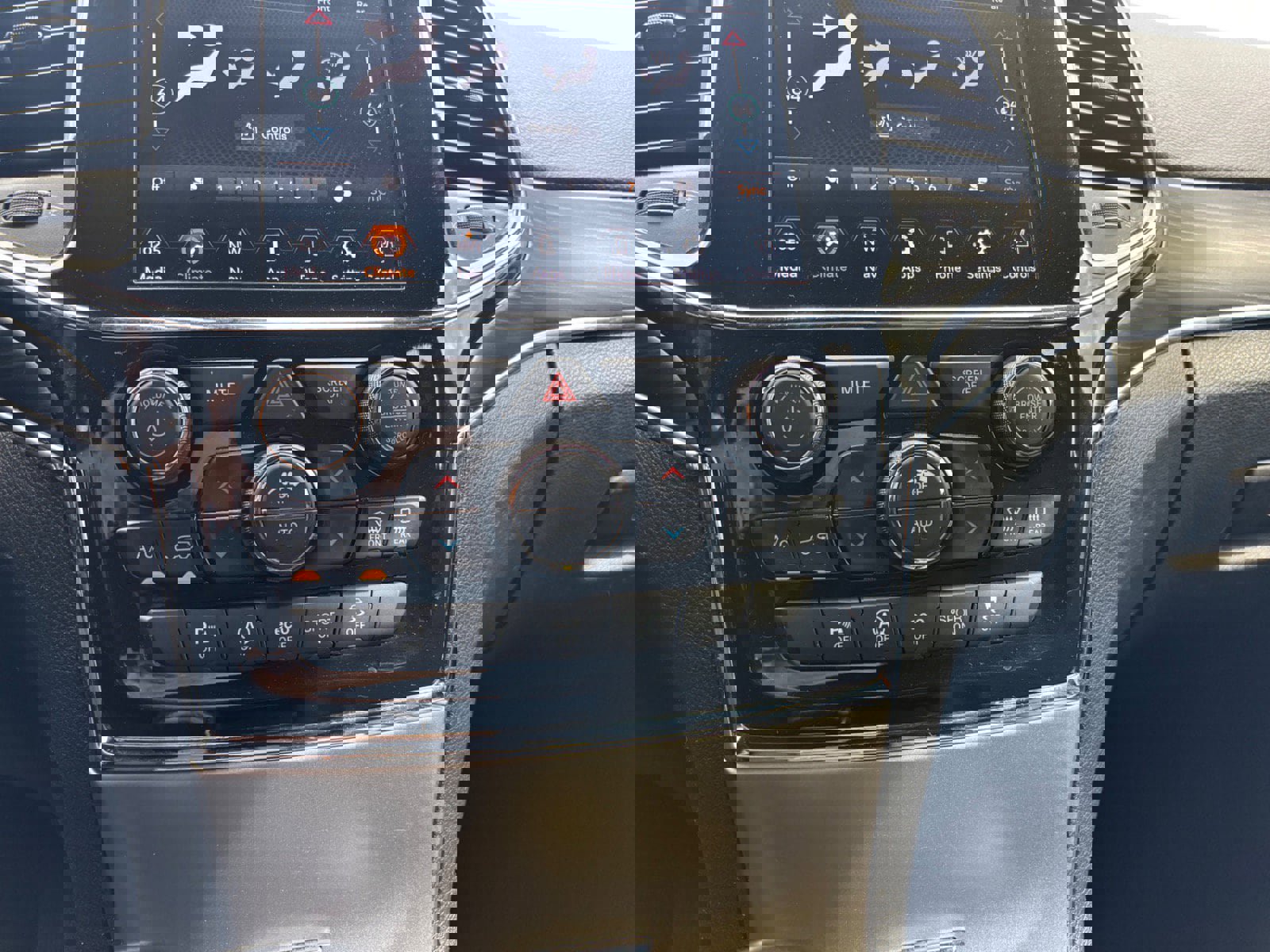 Used 2022 Jeep Grand Cherokee Limited image 32