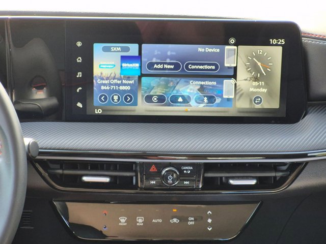 Used 2025 Nissan Kicks SR FWD image 11