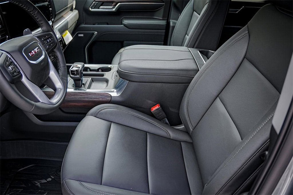 New 2026 GMC Sierra 1500 SLT image 10