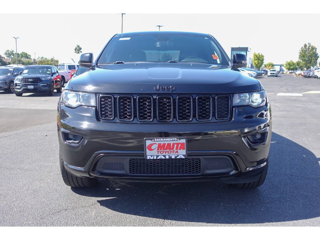 Used 2018 Jeep Grand Cherokee Altitude RWD image 8