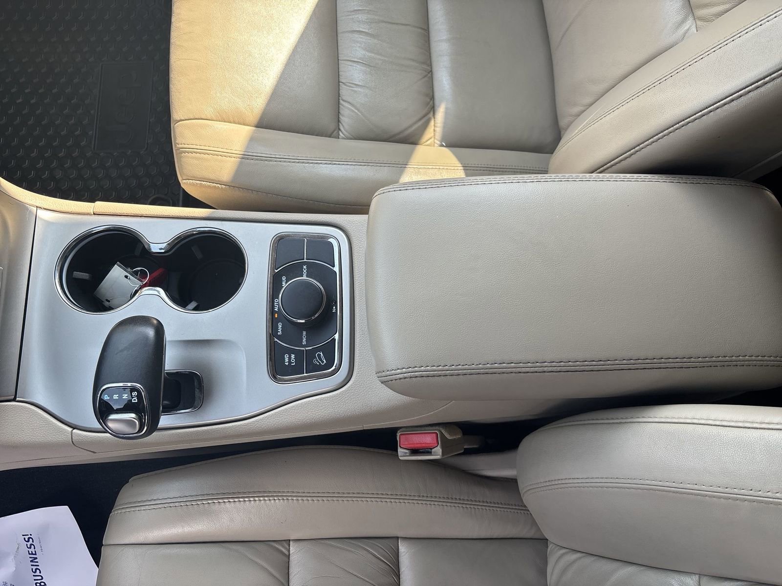 Used 2015 Jeep Grand Cherokee Limited w/ Trailer Tow Group IV image 23