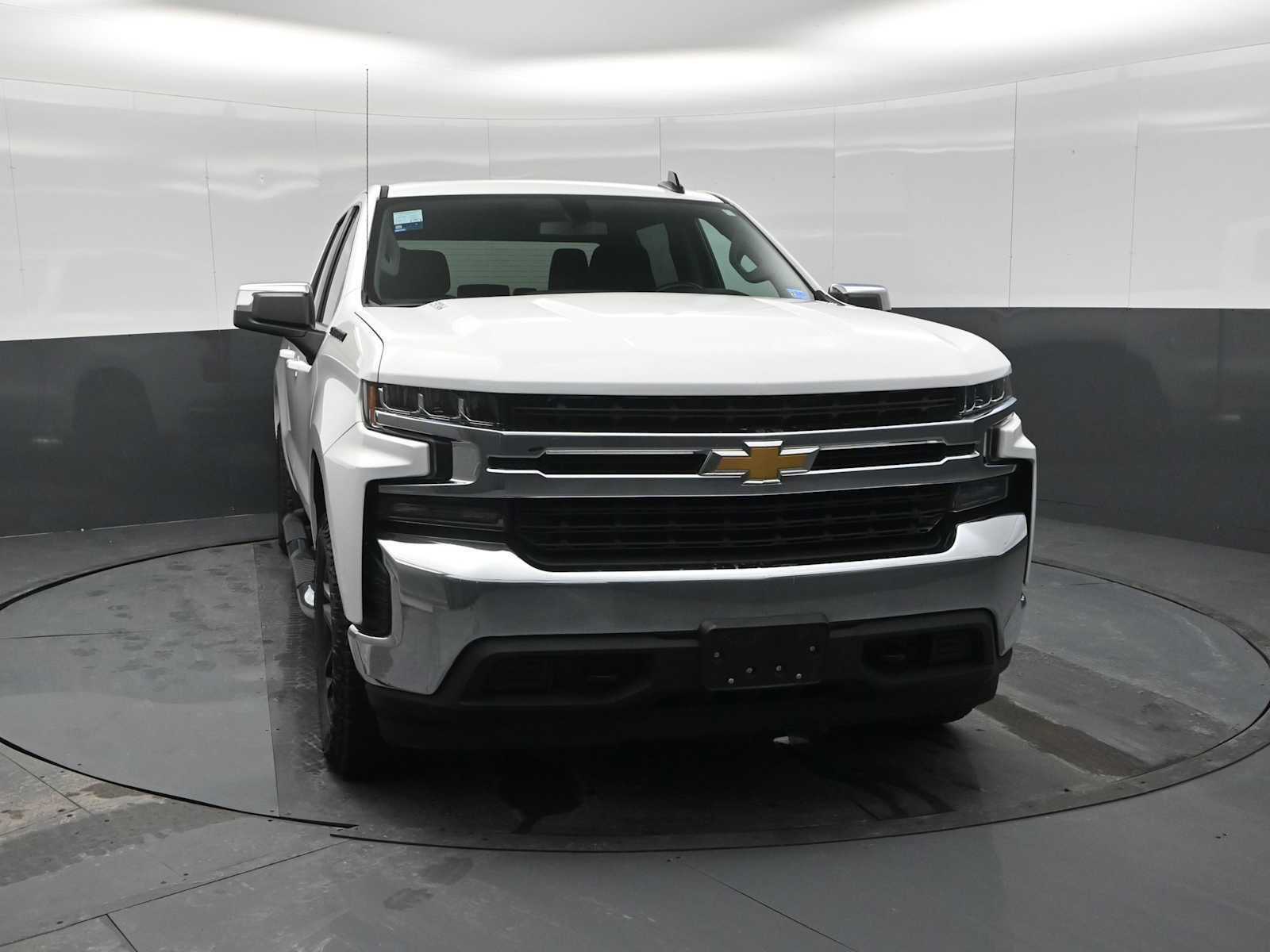Used 2021 Chevrolet Silverado 1500 LT w/ Bed Protection Package image 3