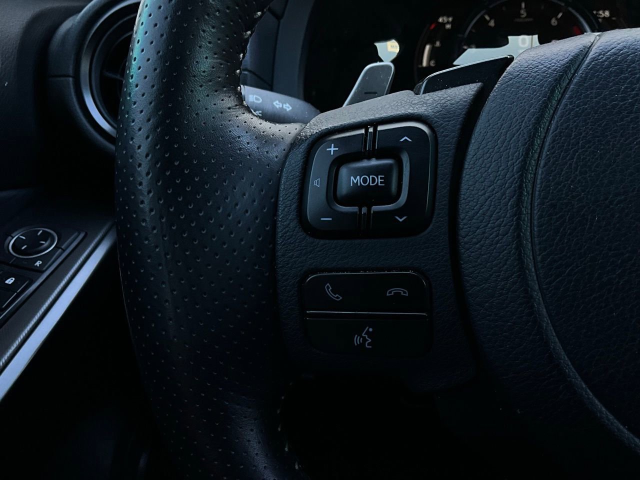 Used 2023 Lexus IS 350 F Sport image 37