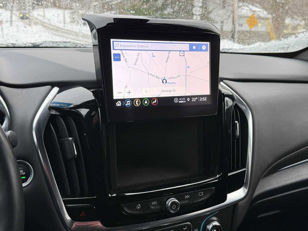 Used 2023 Chevrolet Traverse RS image 57