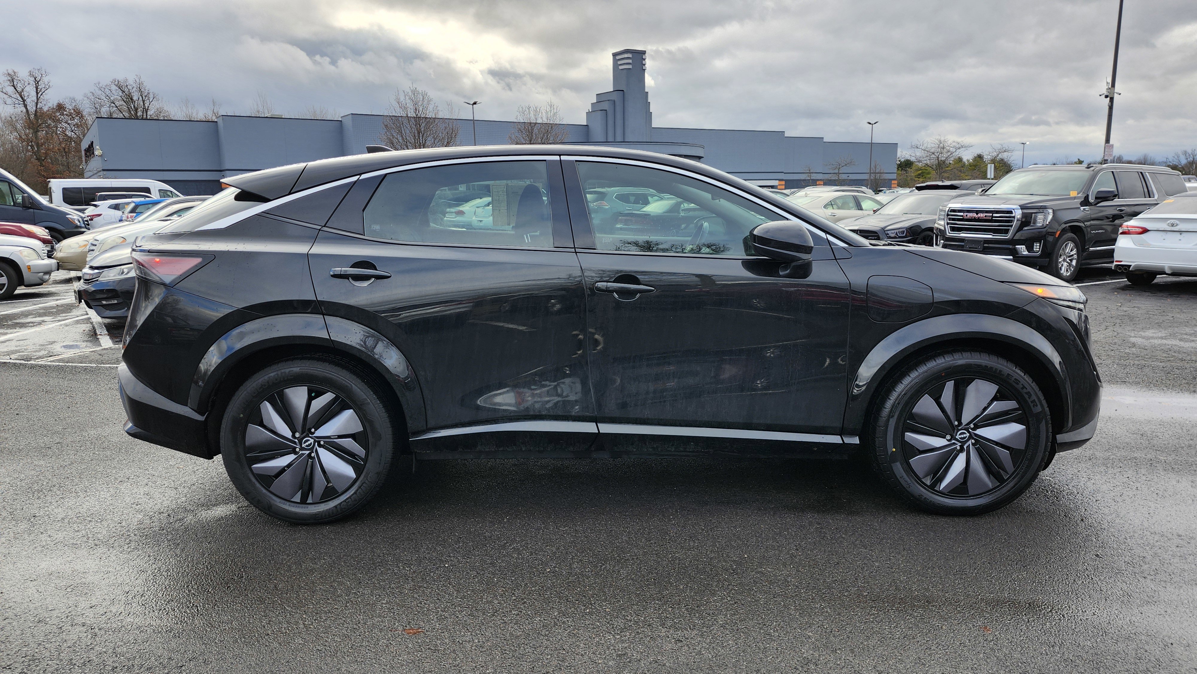 Used 2023 Nissan Ariya FWD image 20