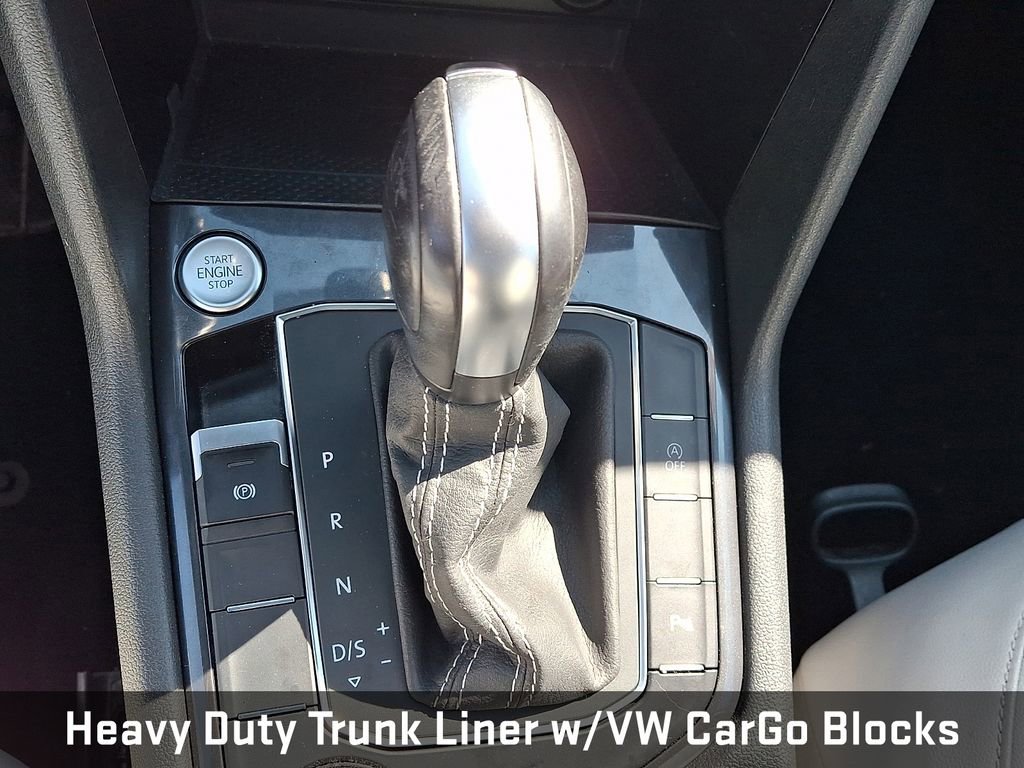 Used 2021 Volkswagen Tiguan SE R-Line w/ 3rd Row Seat Package image 15
