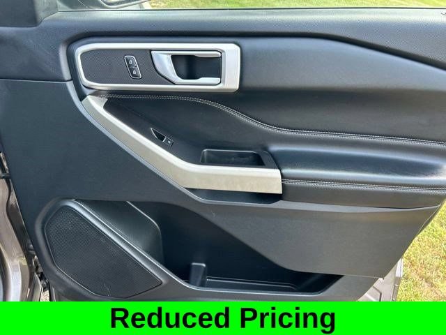 Used 2021 Ford Explorer XLT w/ Equipment Group 202A AWD/4WD image 52