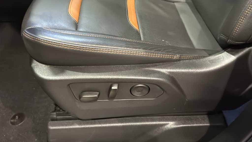 Used 2025 GMC Sierra 1500 AT4 w/ AT4 Premium Package image 25