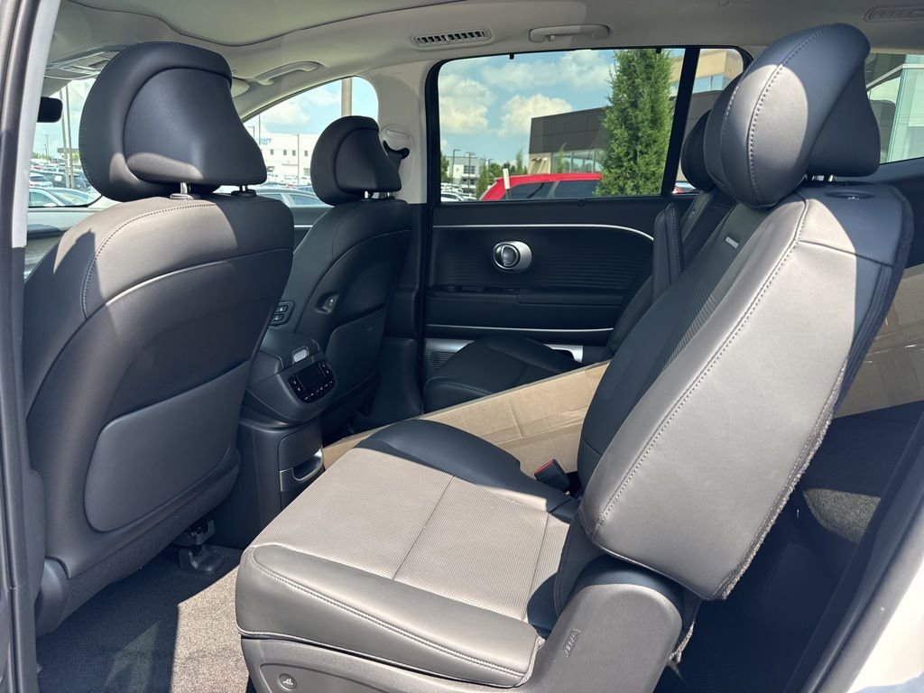 New 2026 Hyundai Ioniq 9 Limited image 8