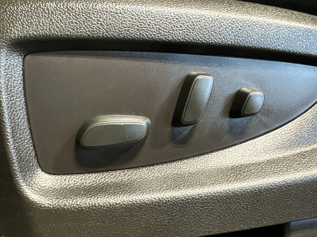 Used 2018 Chevrolet Silverado 1500 LT w/ All Star Edition AWD/4WD image 20