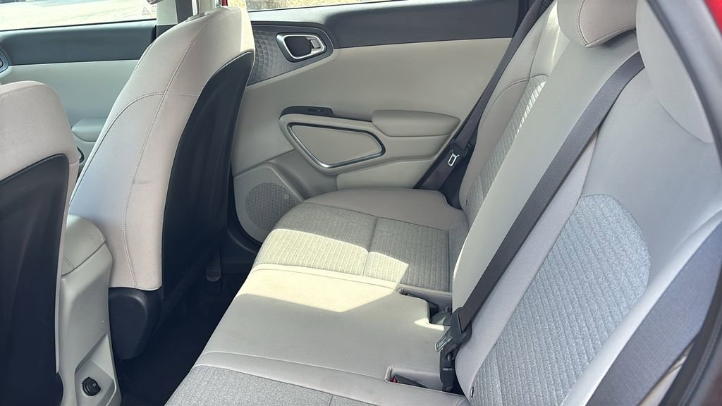 Used 2022 Kia Soul S FWD image 29