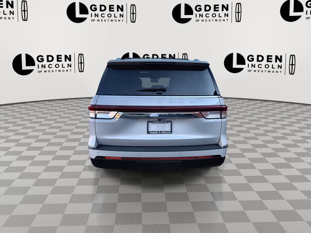 Used 2022 Lincoln Navigator Reserve AWD/4WD image 7