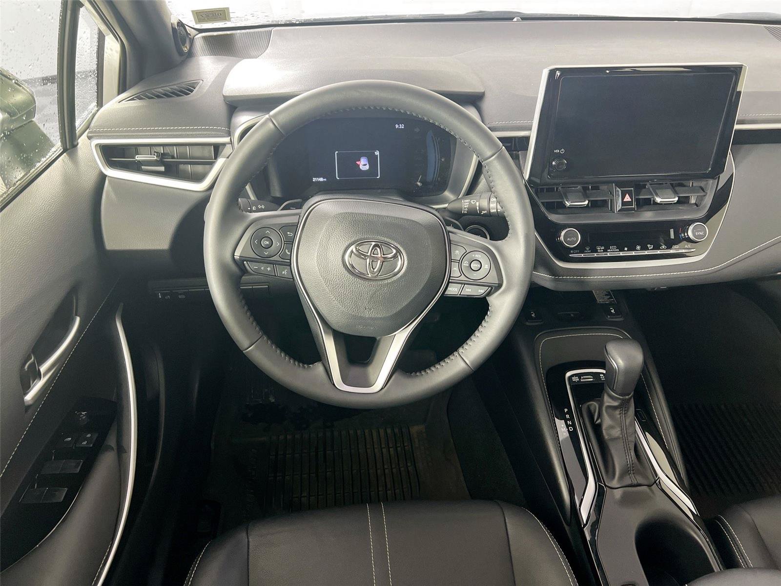 Used 2025 Toyota Corolla XSE FWD image 22