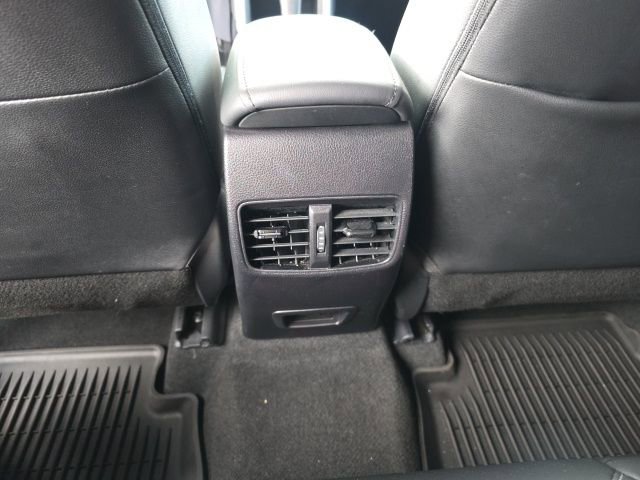 Used 2022 Toyota Corolla Cross XLE w/ Convenience Package image 15