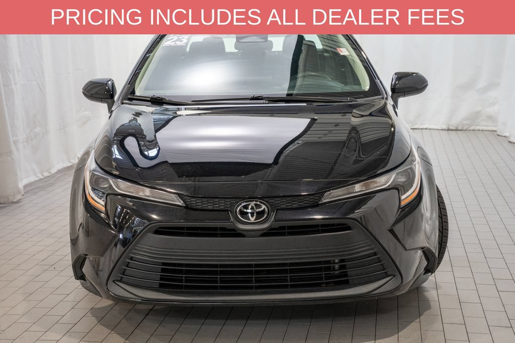 Used 2023 Toyota Corolla LE FWD image 2