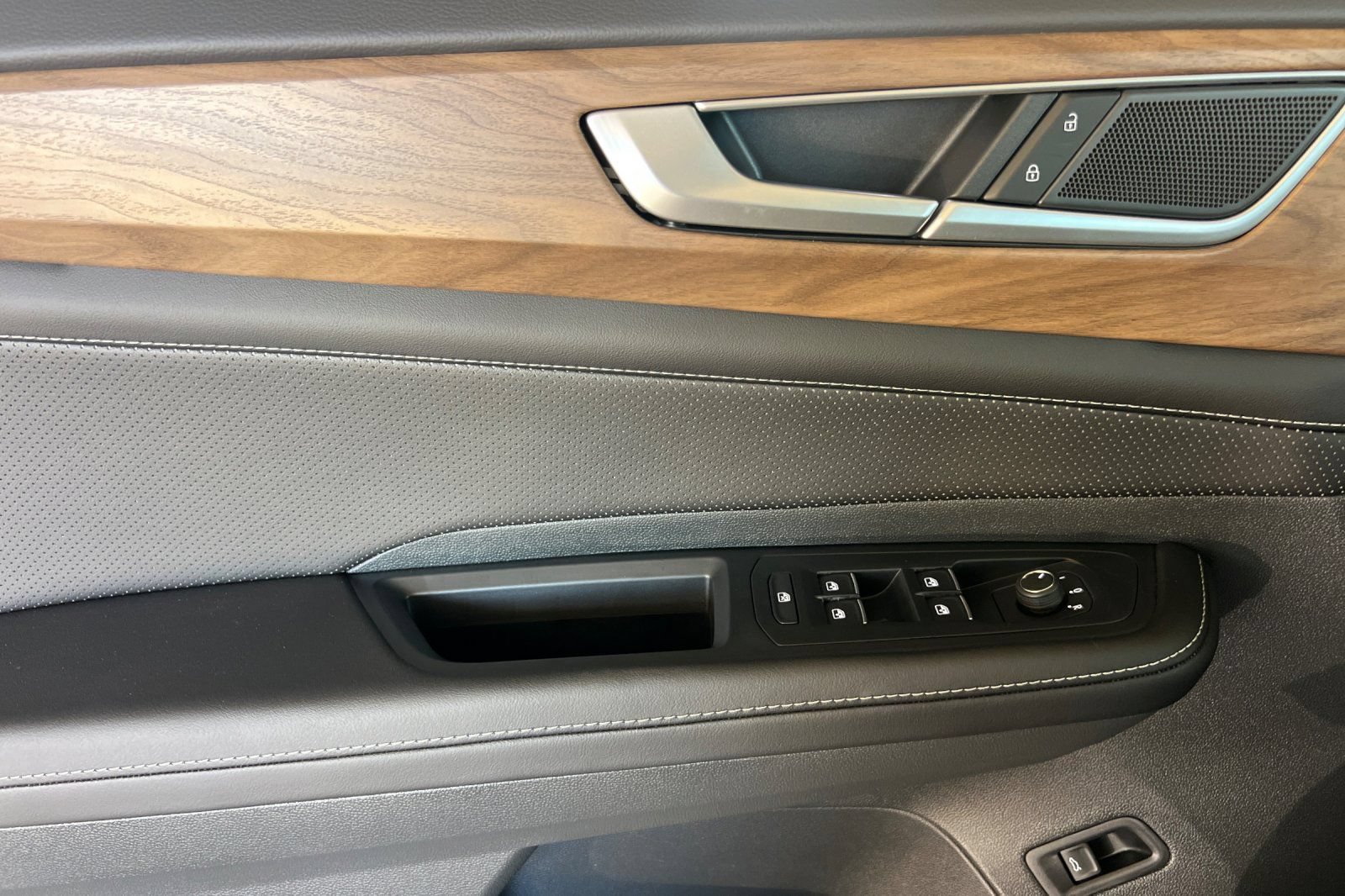 New 2026 Volkswagen Atlas SE AWD/4WD image 11