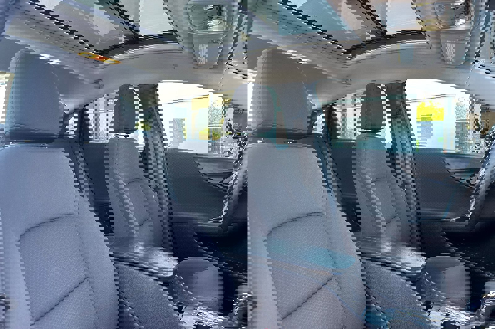 Used 2022 Chevrolet Malibu LT image 17