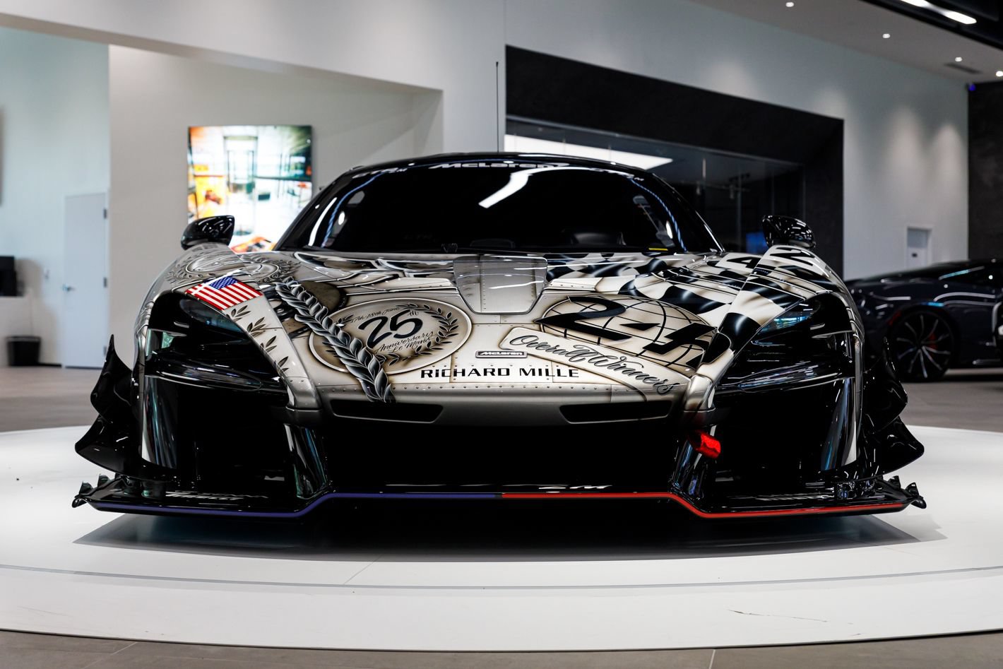 Used 2020 McLaren Senna RWD image 49