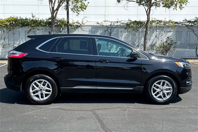 Used 2024 Ford Edge SEL image 3