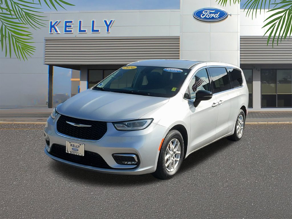 Used 2024 Chrysler Pacifica Touring-L FWD image 1