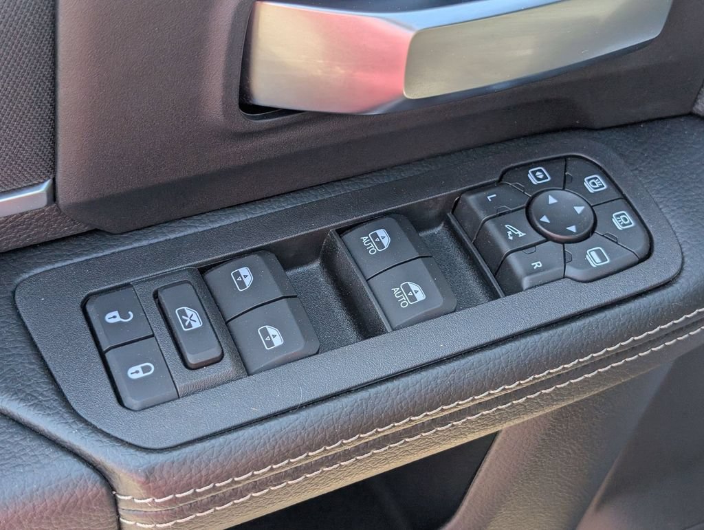 New 2026 RAM 3500 Big Horn AWD/4WD image 10