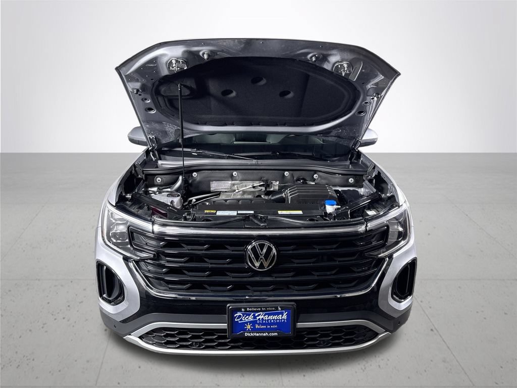 Certified 2025 Volkswagen Atlas Cross Sport SE AWD/4WD image 22