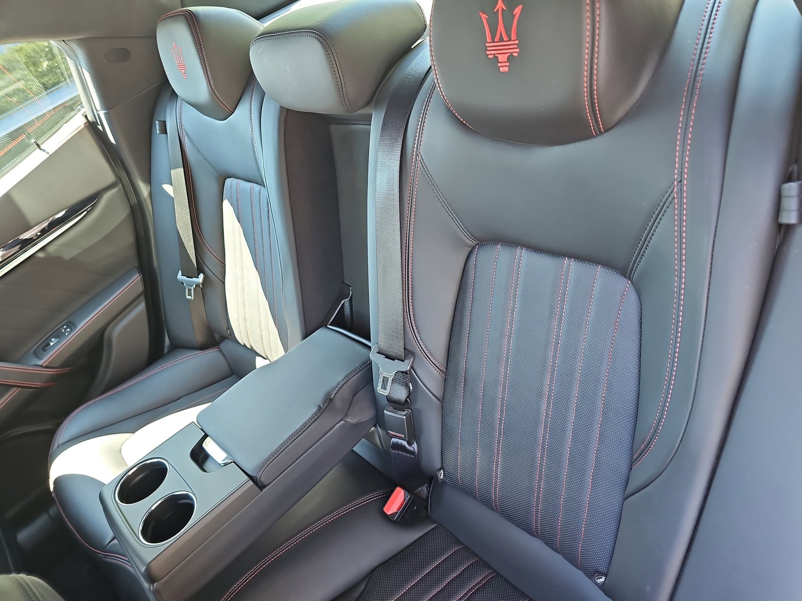 Used 2022 Maserati Ghibli Modena Q4 image 16