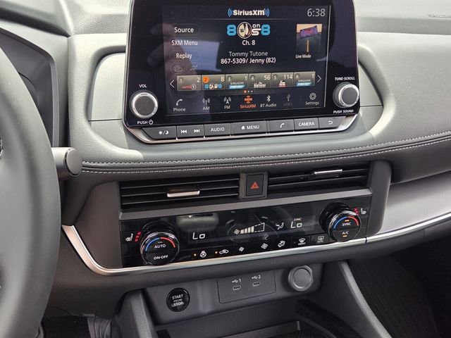 Used 2026 Nissan Rogue SV w/ Cold Weather Package FWD image 17